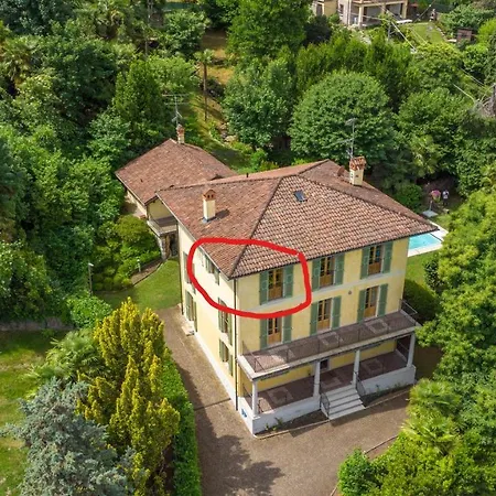 Gæstehus The Camelia, Our With View, Private Bathroom And Dedicated Parking At The Isabella Stresa