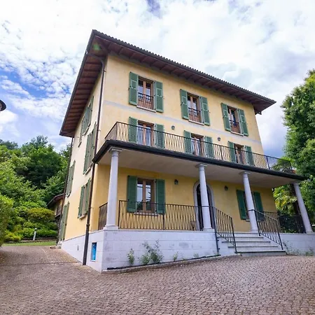 Konukevi Lake View Camelia Room At Villa Isabella Stresa Retreat Ages 6 Plus Stresa