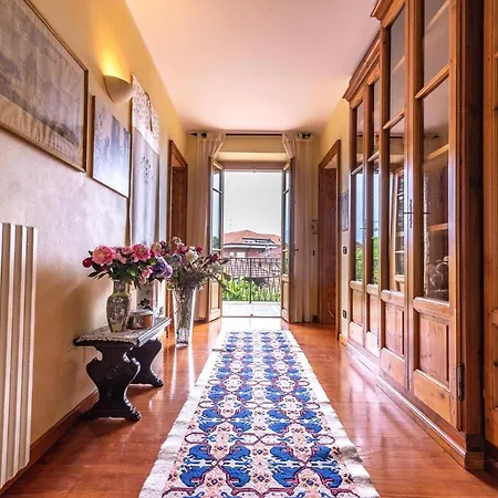 Guest house La Camelia, La Nostra Tripla Con Vista Lago, Al Secondo Piano Della Isabella
