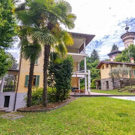 Lake View Camelia Room At Villa Isabella Stresa Retreat Ages 6 Plus Konukevi Stresa