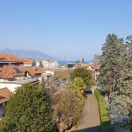 Guest house La Camelia, La Nostra Tripla Con Vista Lago, Al Secondo Piano Della Isabella Stresa