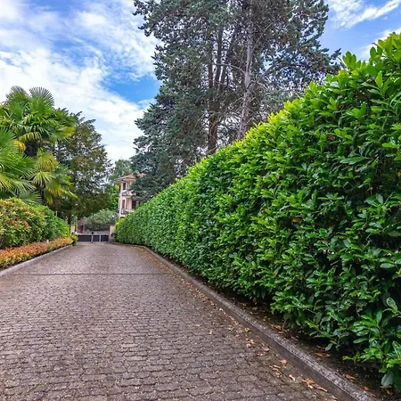 La Camelia, La Nostra Tripla Con Vista Lago, Al Secondo Piano Della Isabella Guest house *