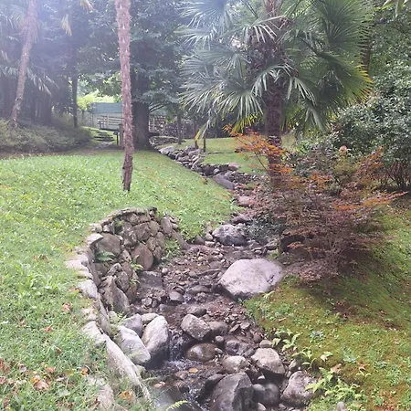 Penzion La Camelia, La Nostra Tripla Con Vista Lago, Al Secondo Piano Della Isabella