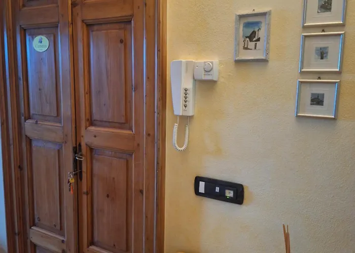 The Camelia, Our With View, Private Bathroom And Dedicated Parking At The Isabella Gæstehus Stresa