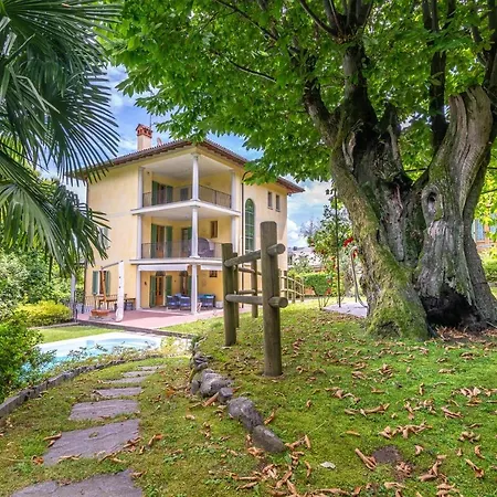 בית הארחה The Camelia, Our With View, Private Bathroom And Dedicated Parking At The Isabella 3*