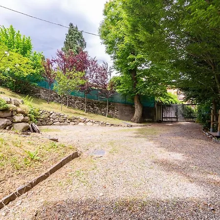 The Camelia, Our With View, Private Bathroom And Dedicated Parking At The Isabella